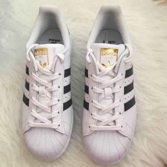 NEW Adidas Superstar Sneakers - Picture 2 of 6